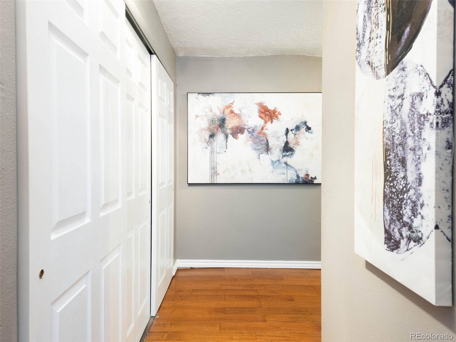2 Adams Street Unit: 707