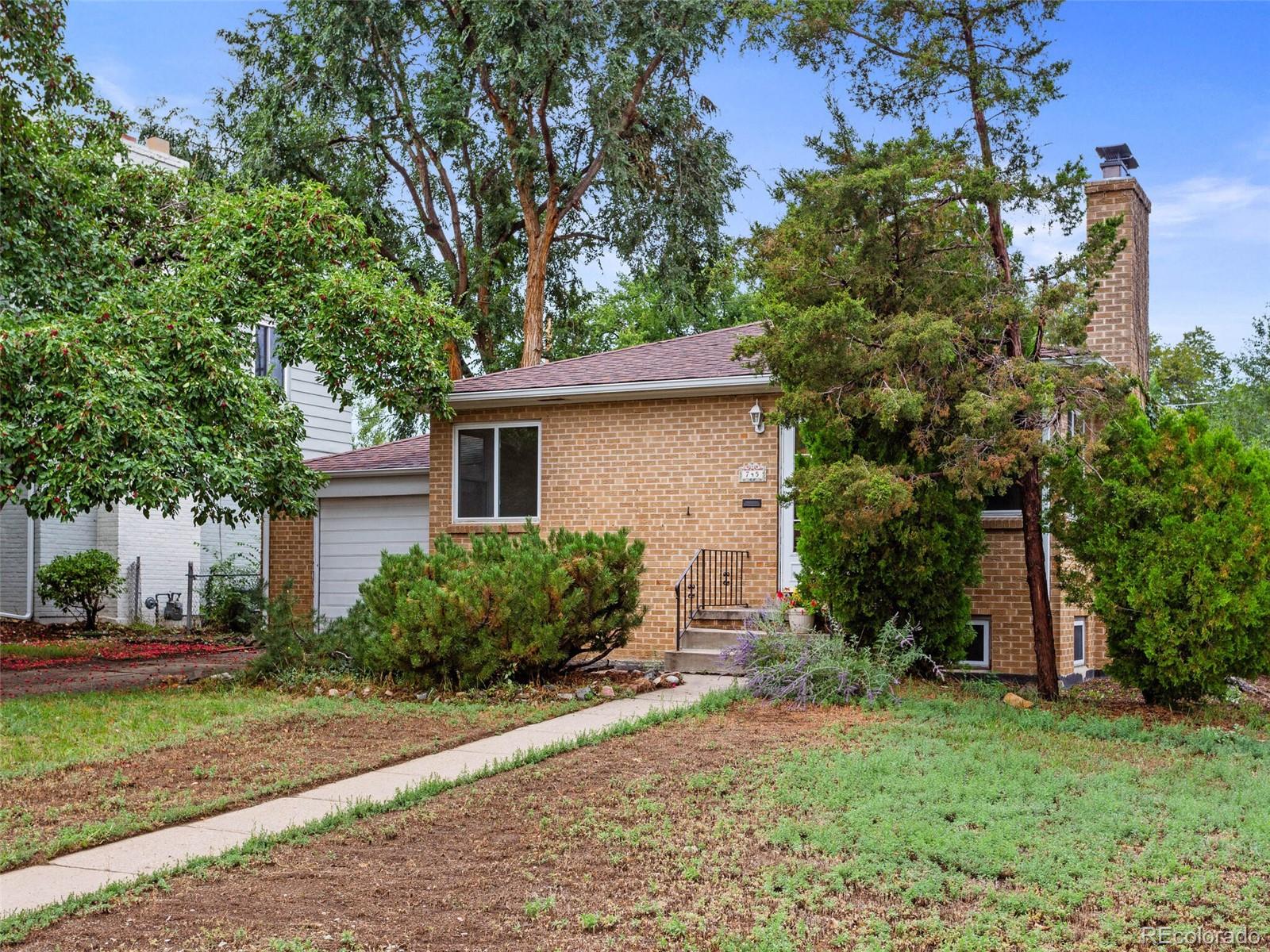745 Fairfax Street