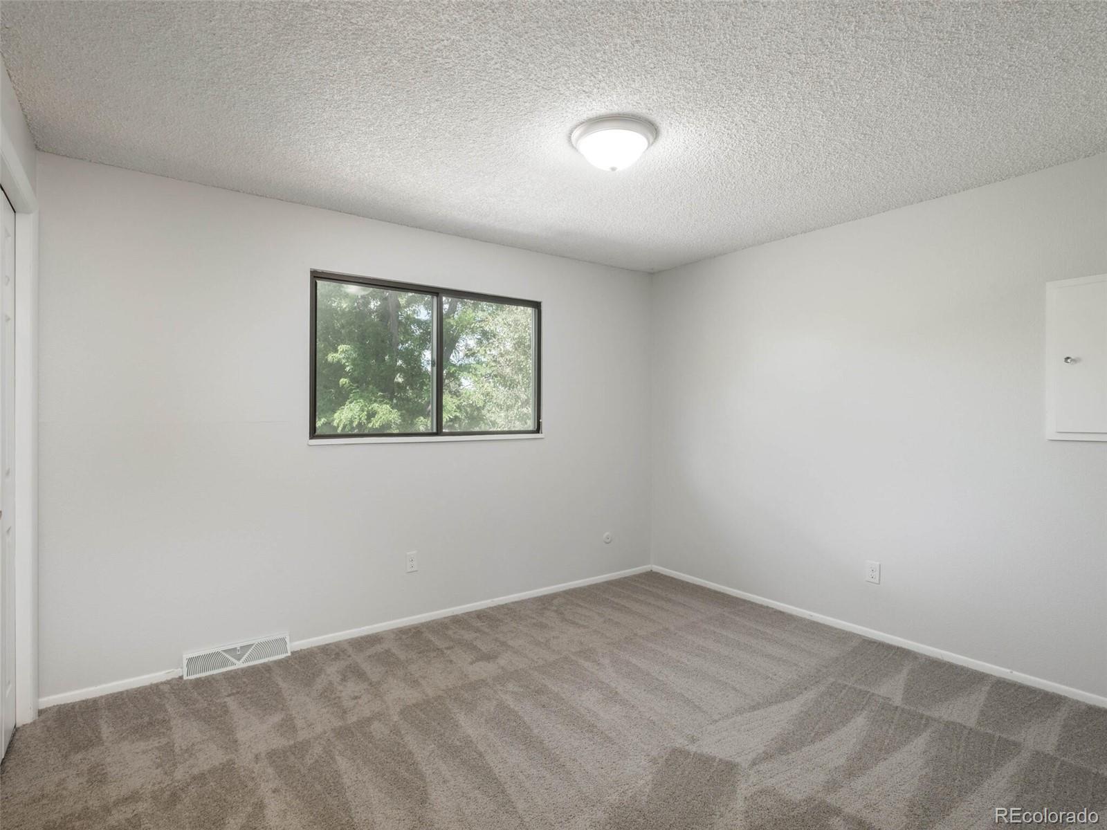 512 Ellis Court