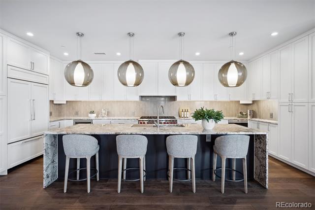 155 Steele Street Unit: 1112
