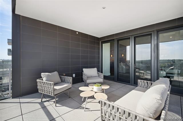 155 Steele Street Unit: 1112