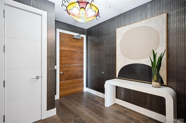 155 Steele Street Unit: 1112