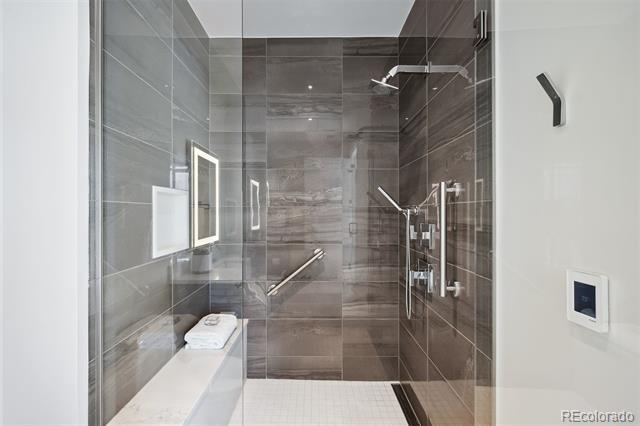 155 Steele Street Unit: 1112