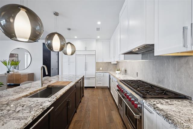 155 Steele Street Unit: 1112