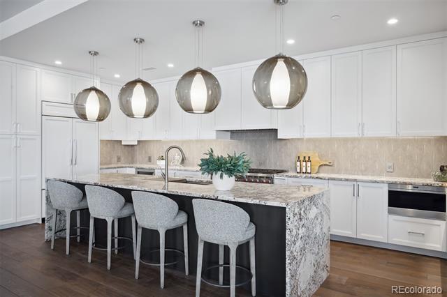 155 Steele Street Unit: 1112