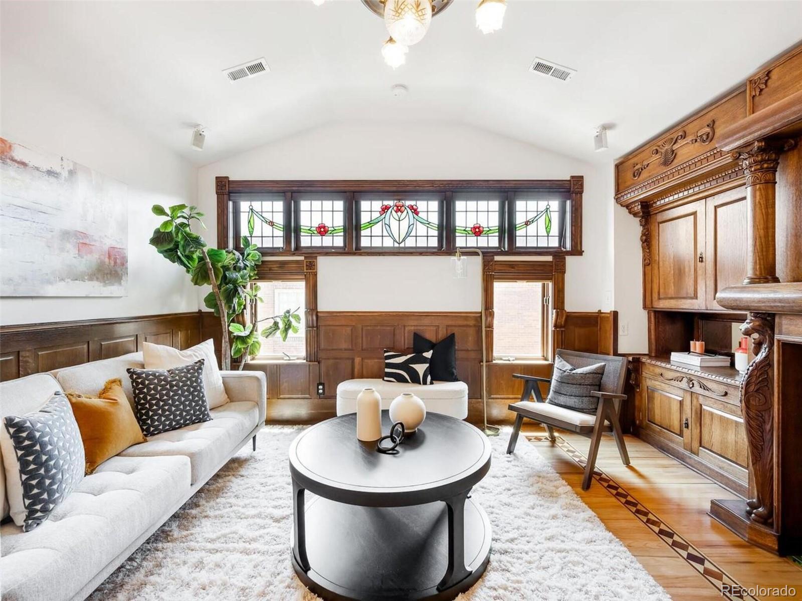 1022 N Pearl Street Unit: 303