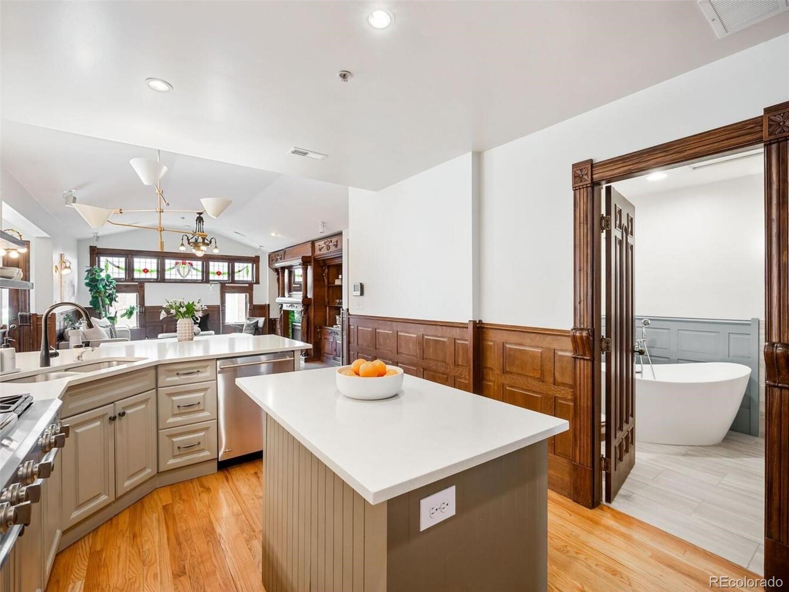 1022 N Pearl Street Unit: 303