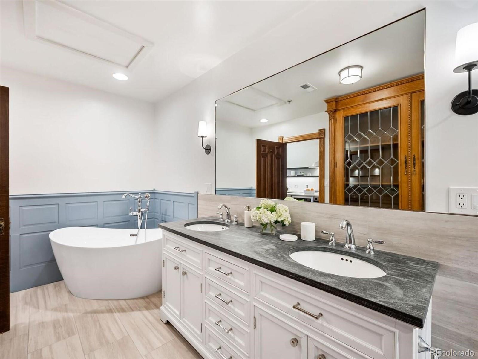 1022 N Pearl Street Unit: 303
