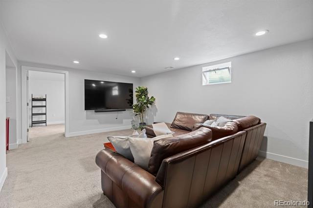 141 S Saulsbury Street