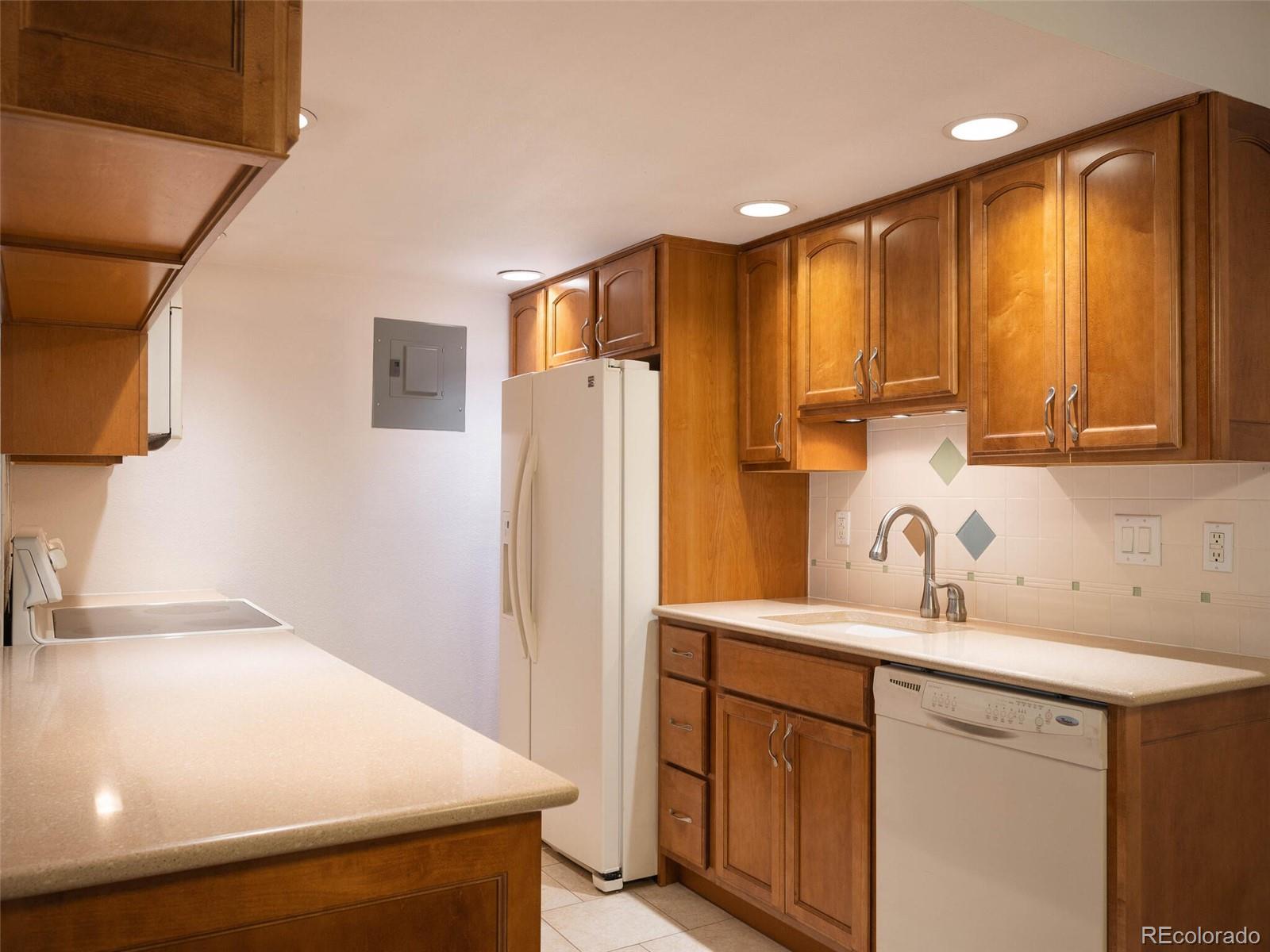 13404 E Jewell Avenue Unit: 204