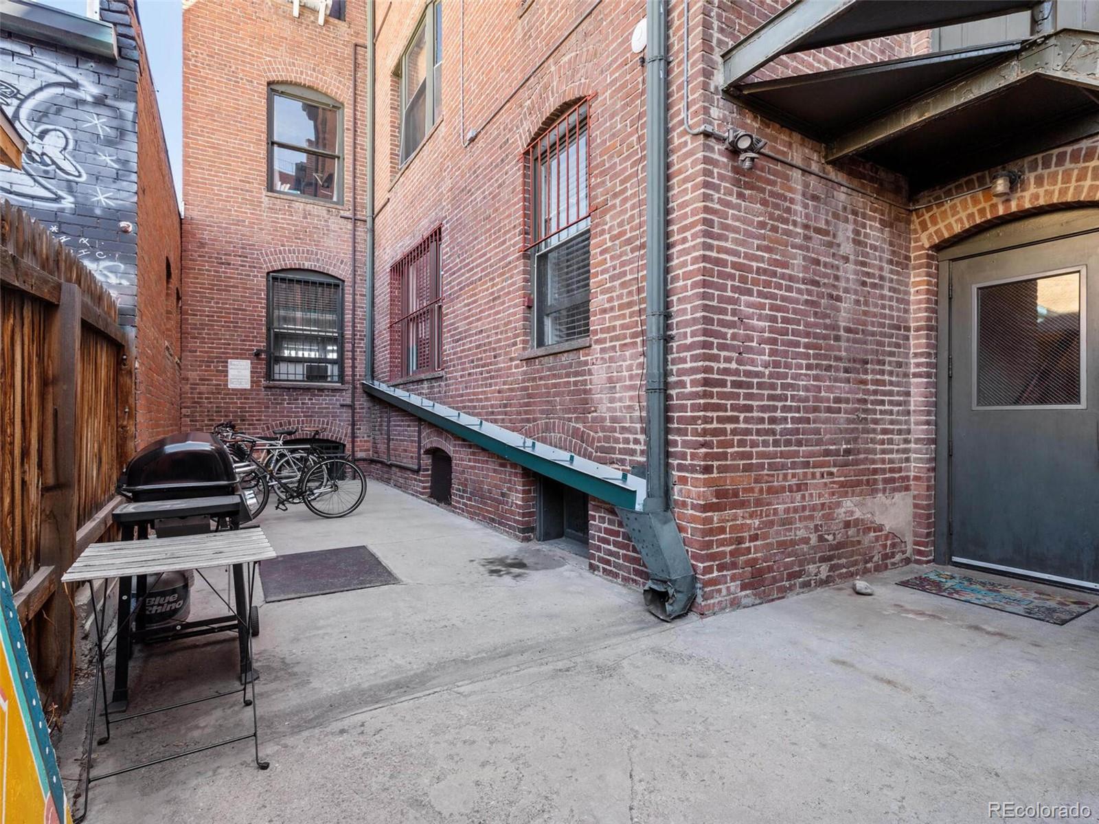 1475 N Humboldt Street Unit: 8