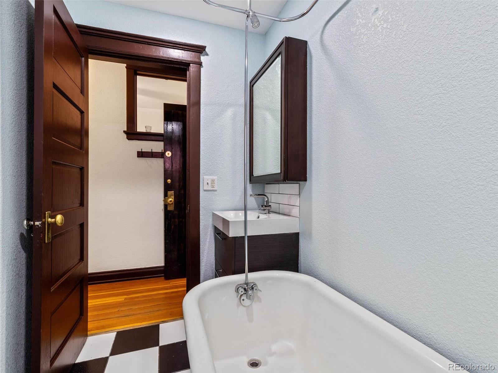 1475 N Humboldt Street Unit: 8