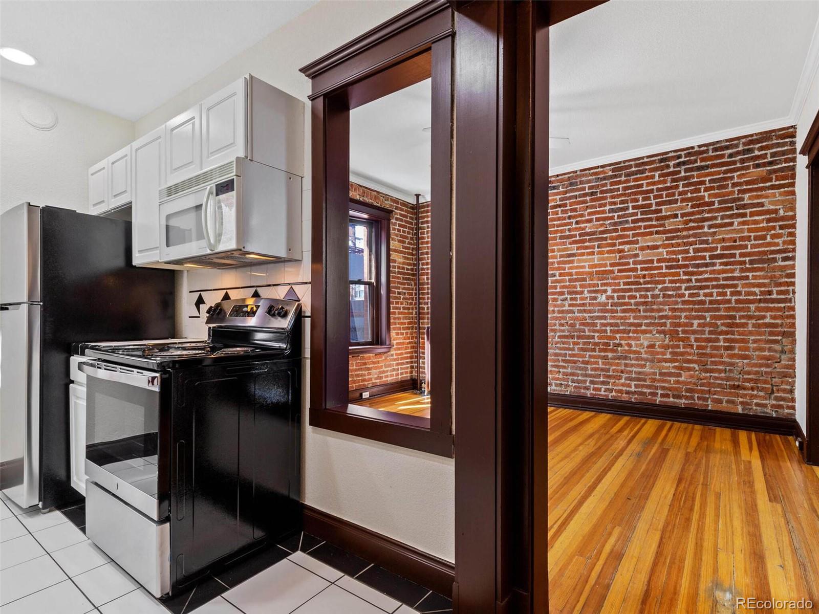 1475 N Humboldt Street Unit: 8