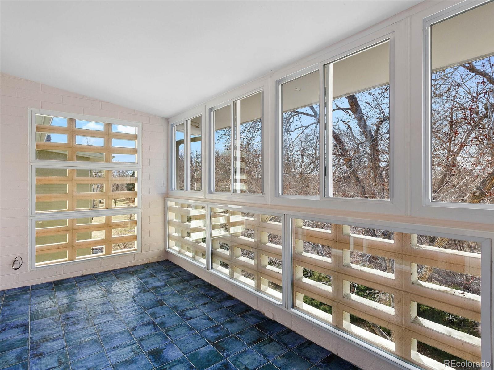 705 S Alton Way Unit: 4D