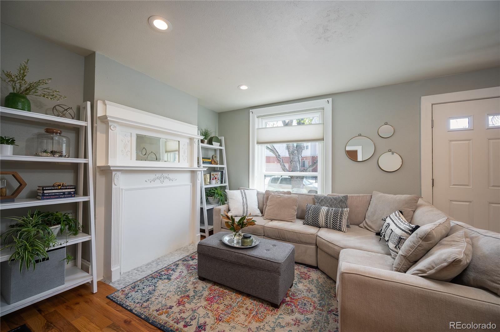 2505 Tremont Place
