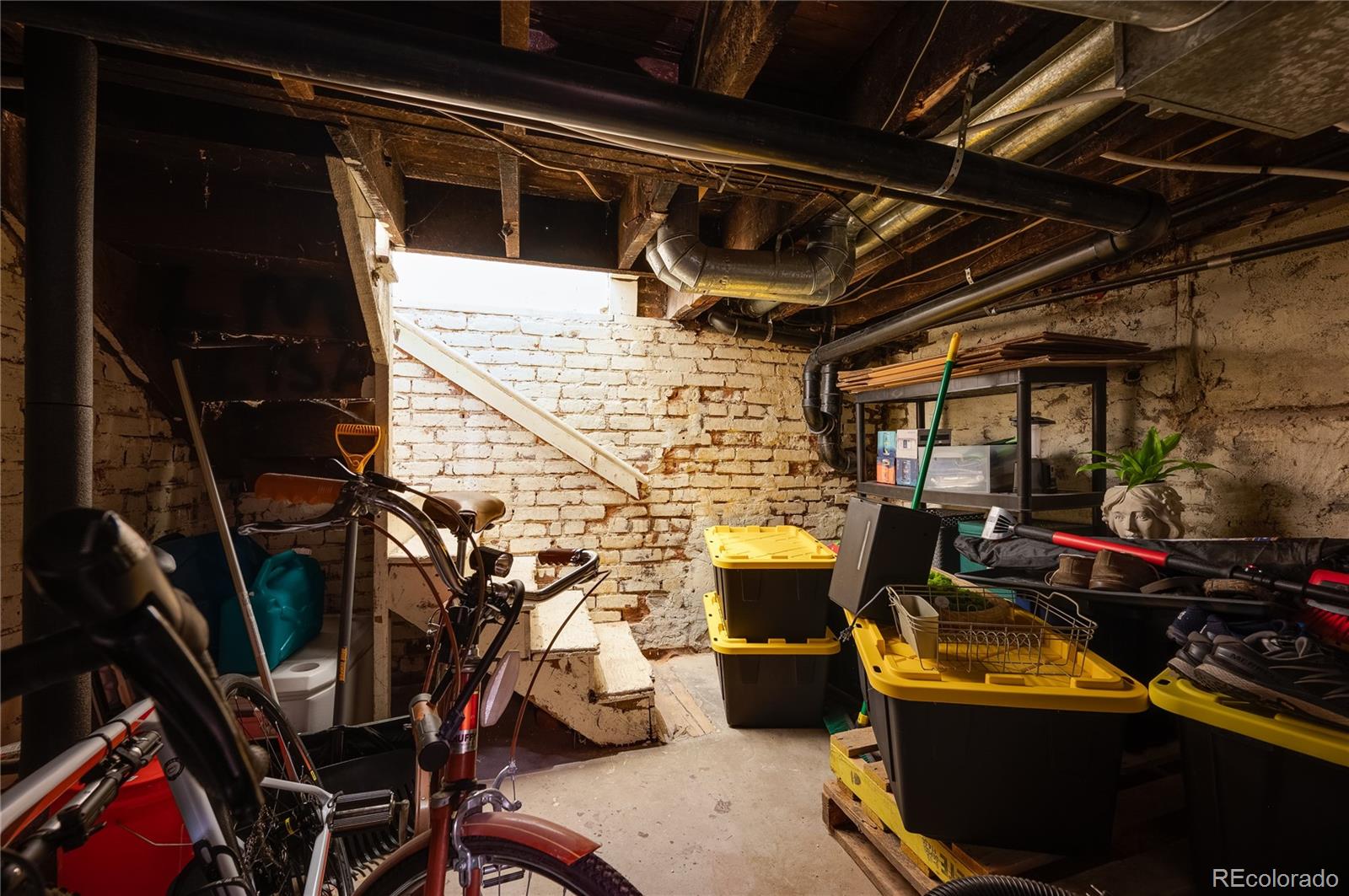 2505 Tremont Place