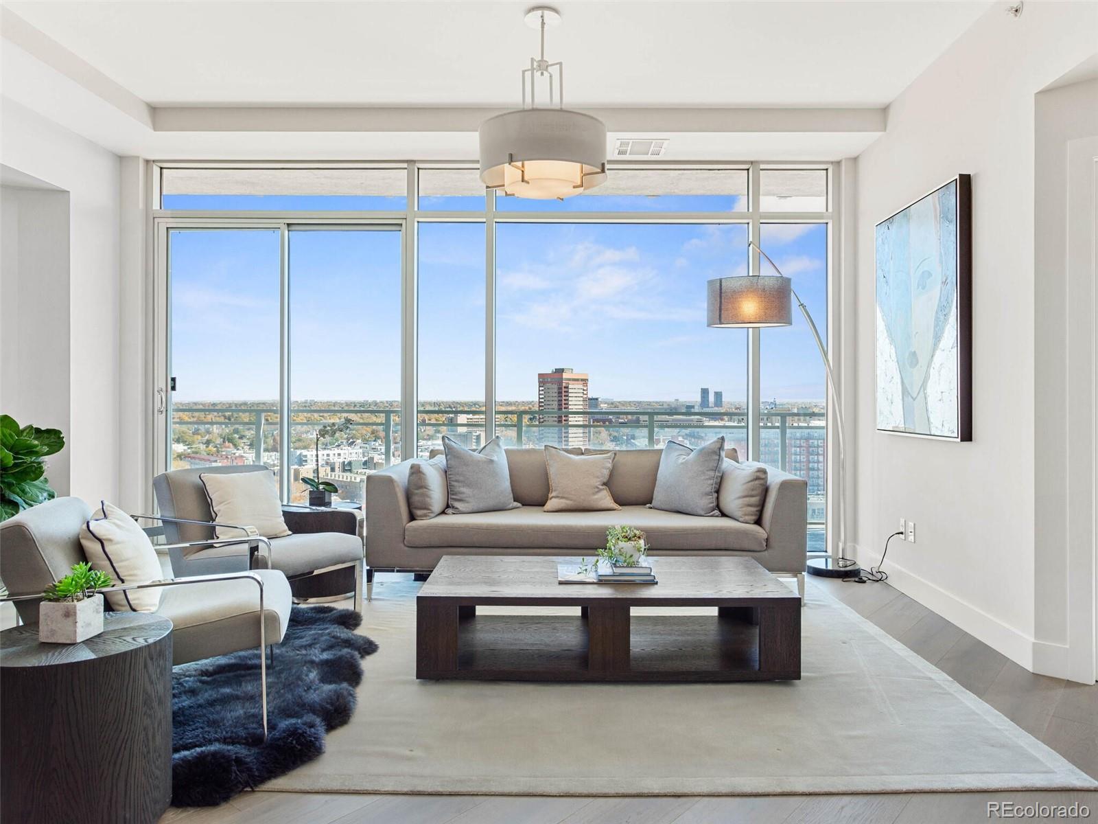 2001 Lincoln Street Unit: 1822
