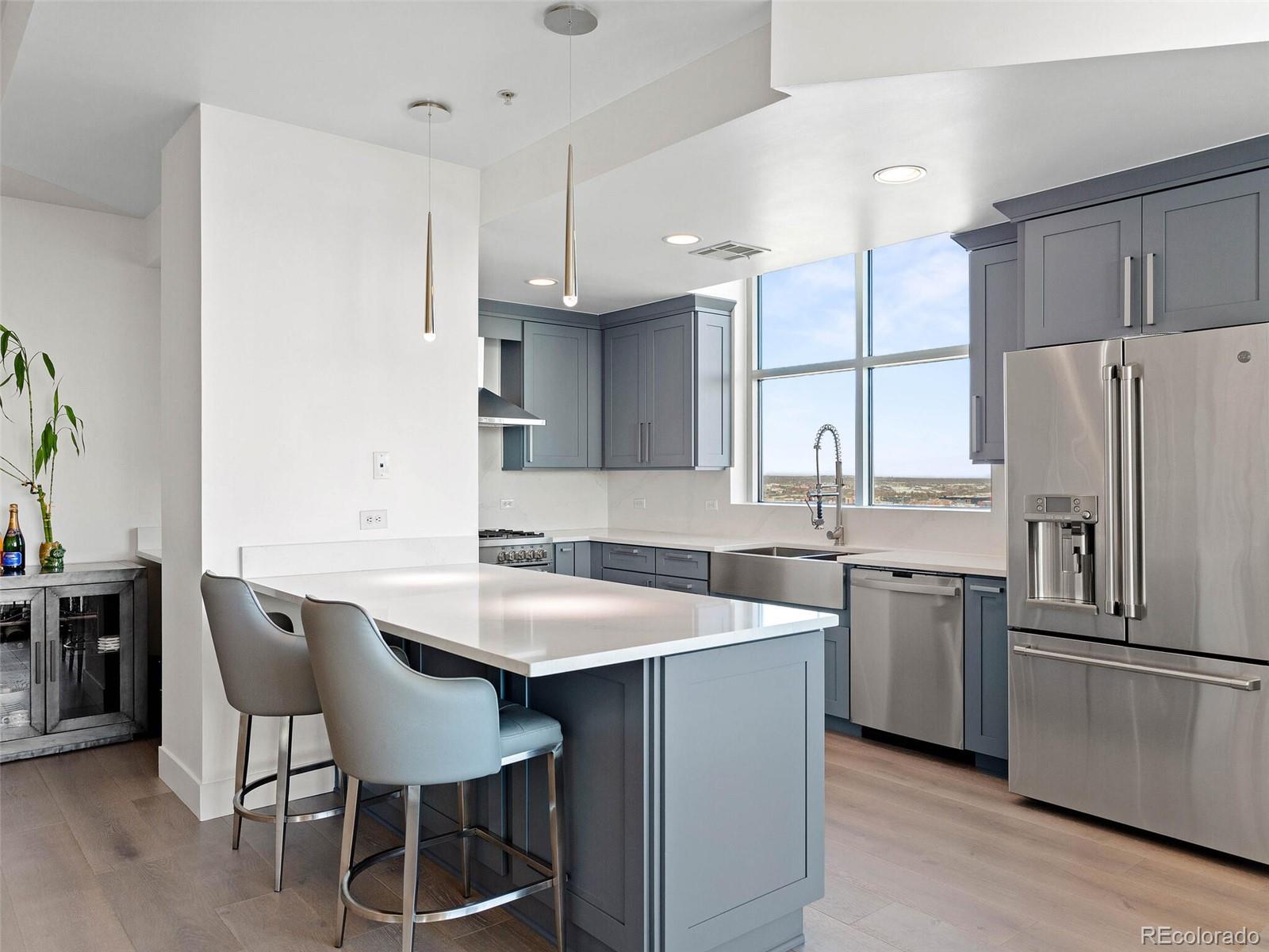 2001 Lincoln Street Unit: 1822
