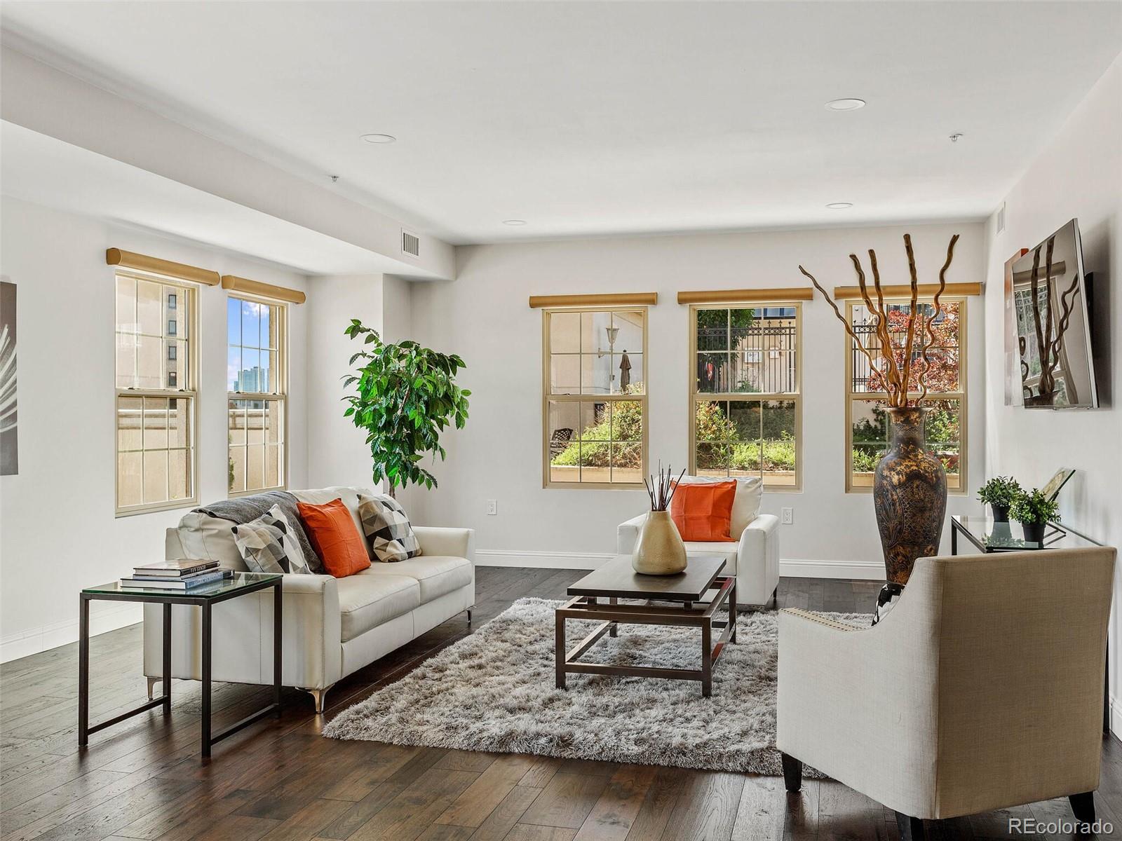 975 N Lincoln Street Unit: 5B-N