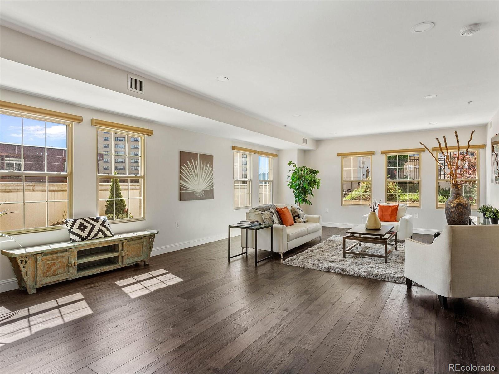 975 N Lincoln Street Unit: 5B-N