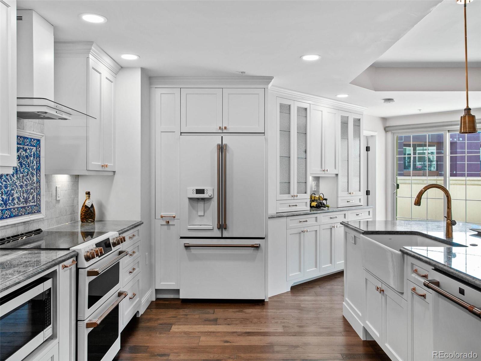 975 N Lincoln Street Unit: 5B-N
