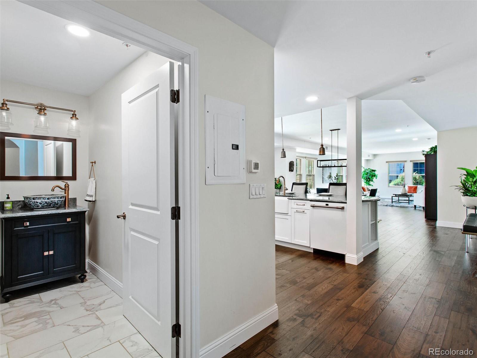 975 N Lincoln Street Unit: 5B-N