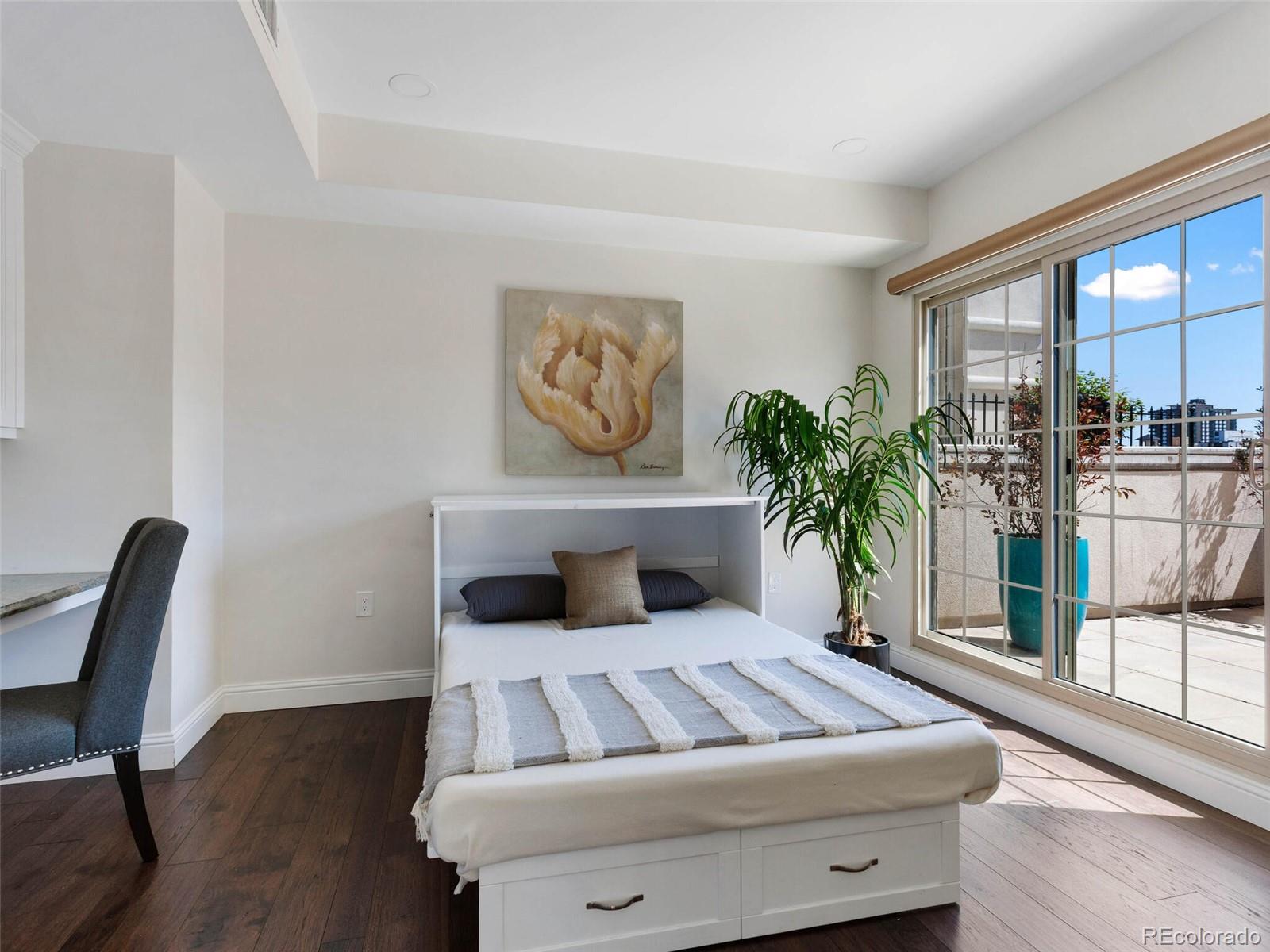 975 N Lincoln Street Unit: 5B-N