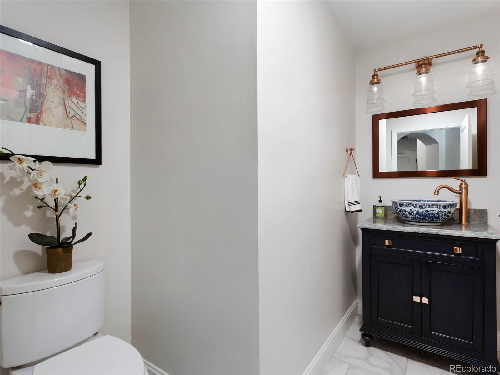 975 N Lincoln Street Unit: 5B-N