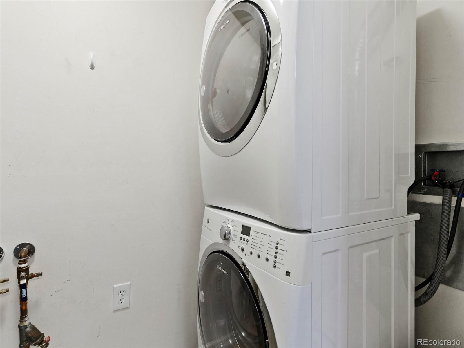 975 N Lincoln Street Unit: 5B-N