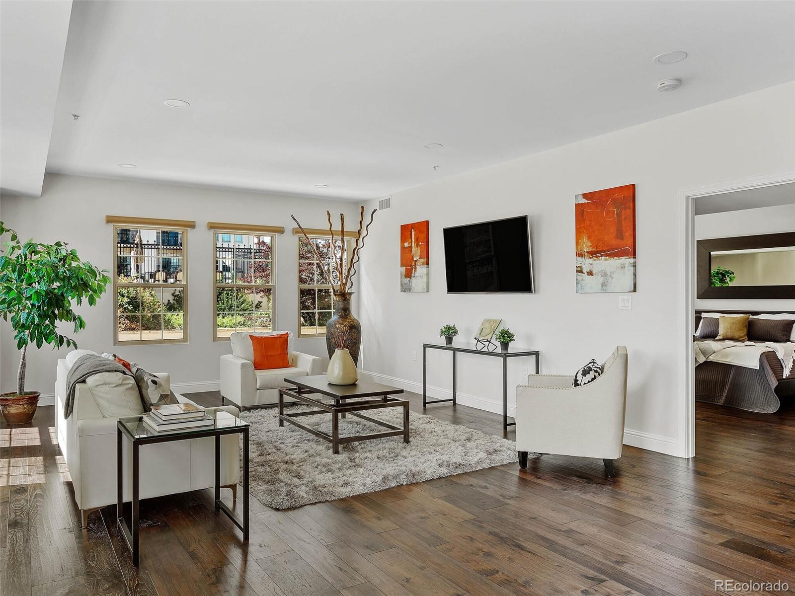 975 N Lincoln Street Unit: 5B-N