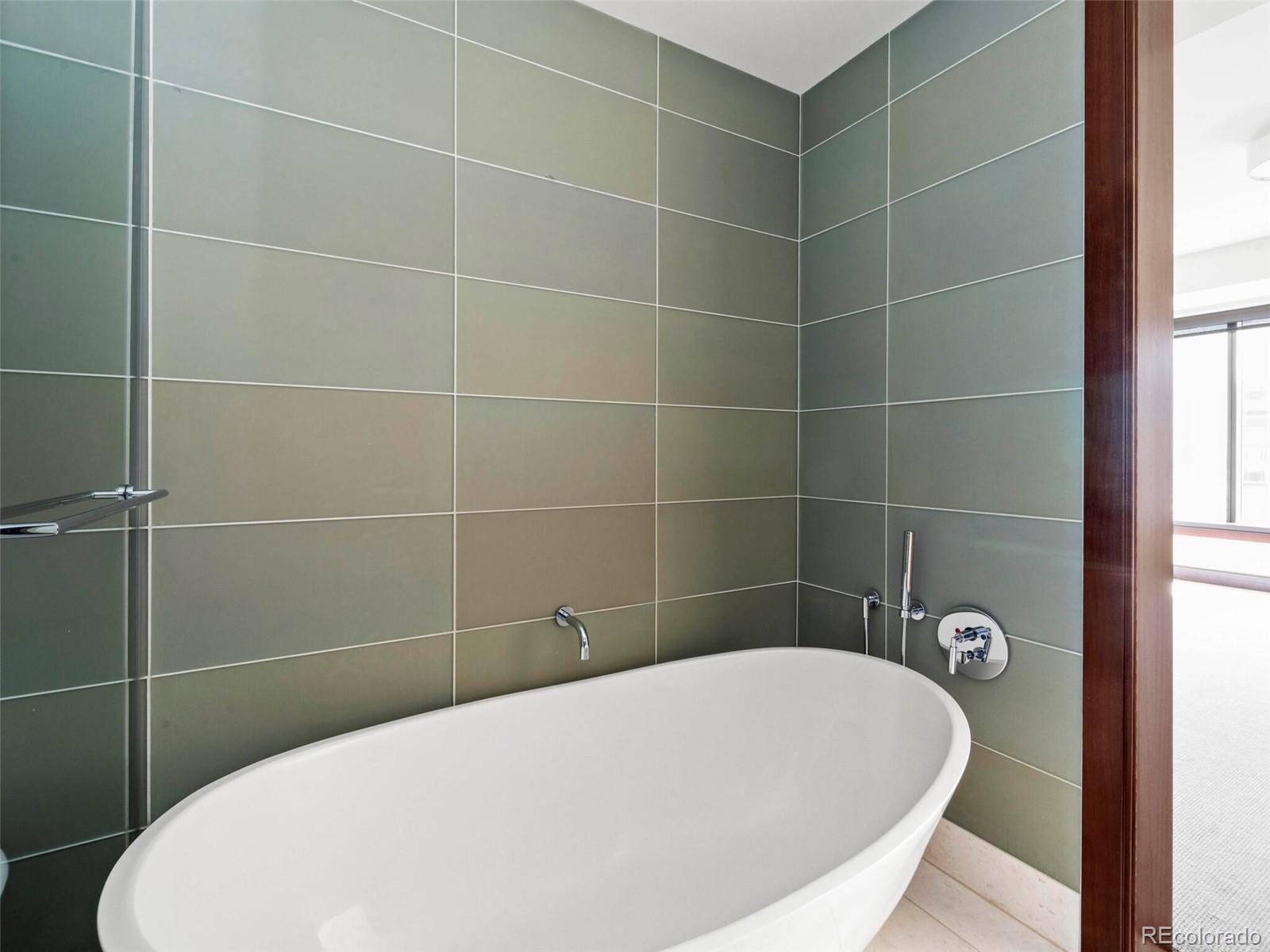1133 14th Street Unit: 1920