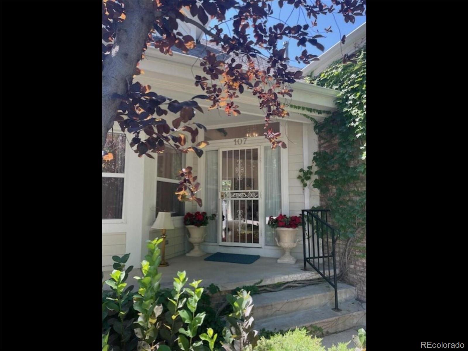 1011 S Valentia Street Unit: 107