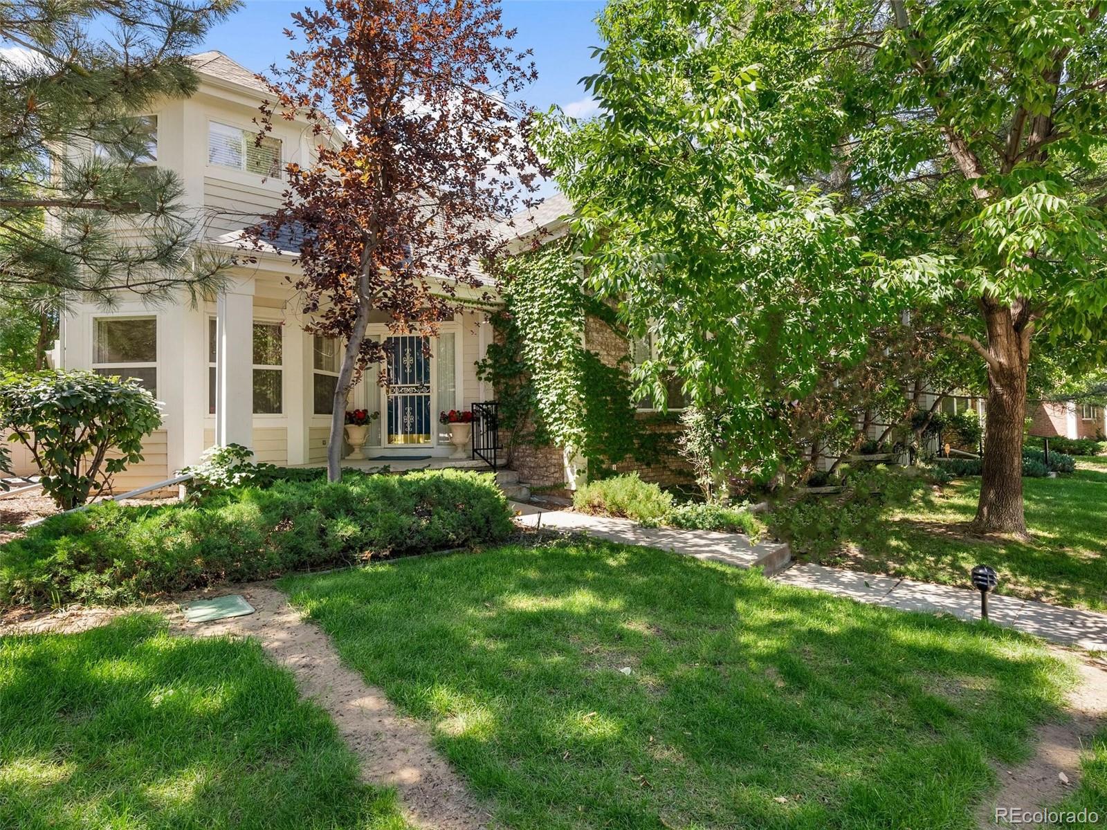 1011 S Valentia Street Unit: 107