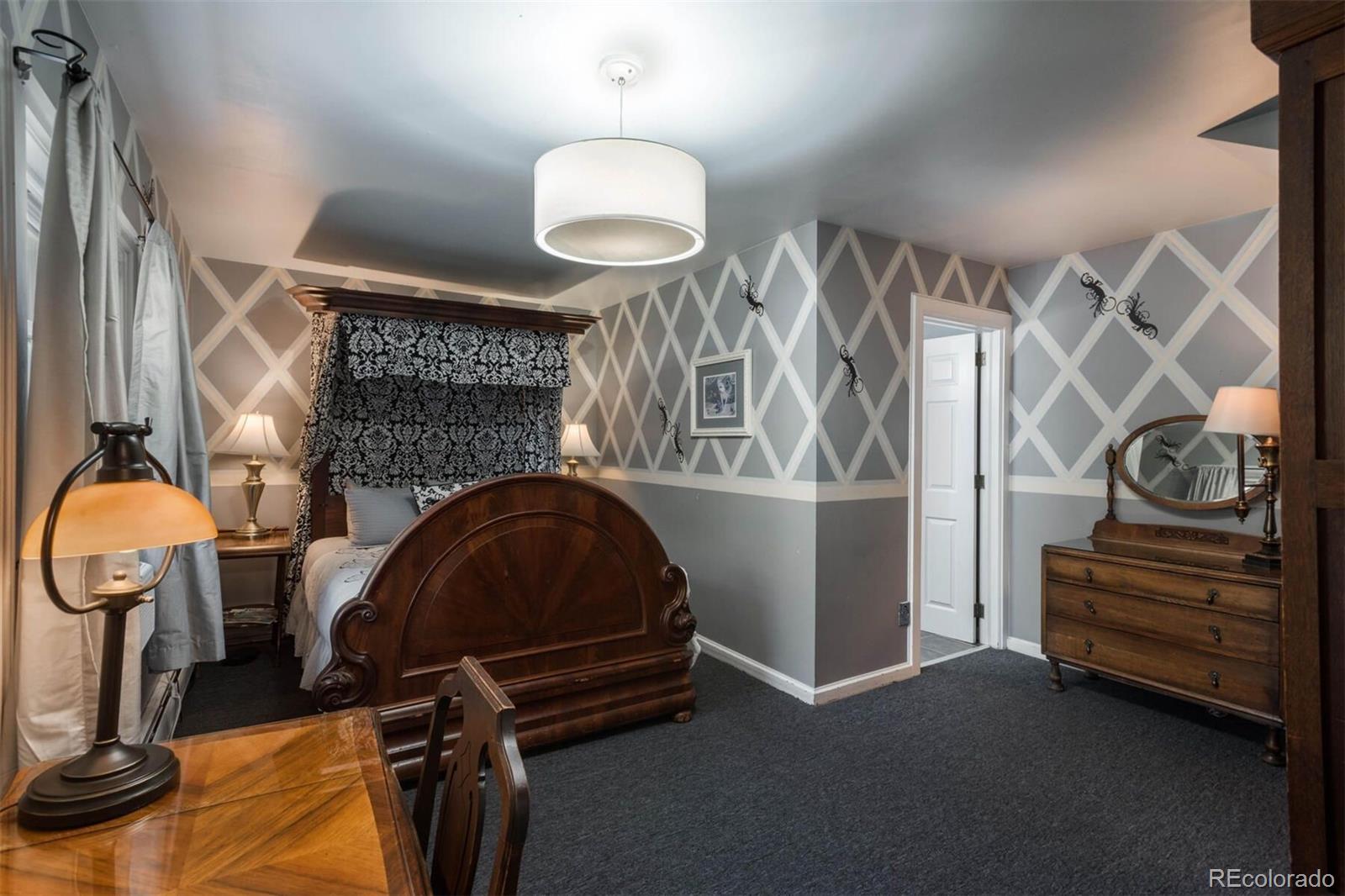 2151 Tremont Place