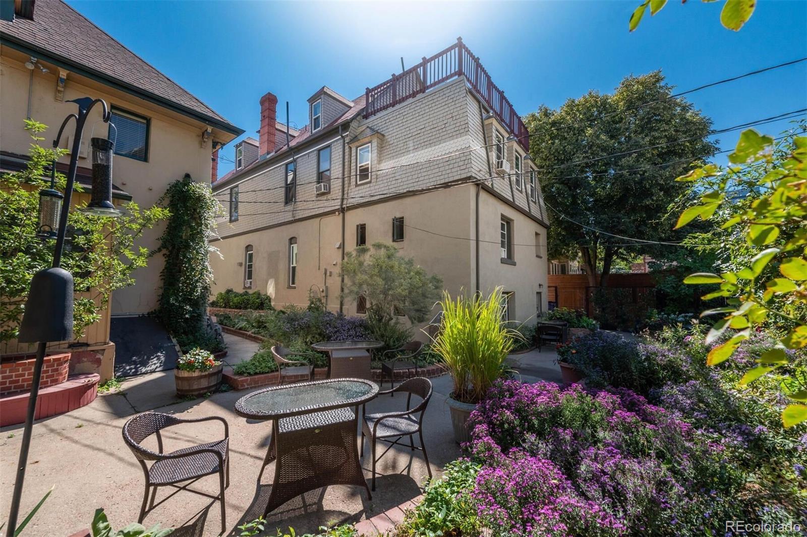 2151 Tremont Place