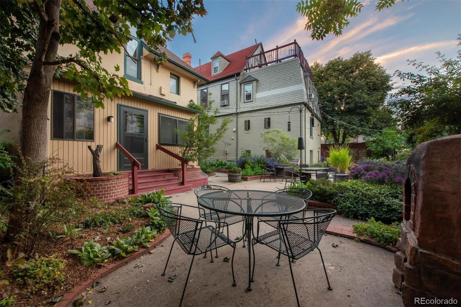 2151 Tremont Place