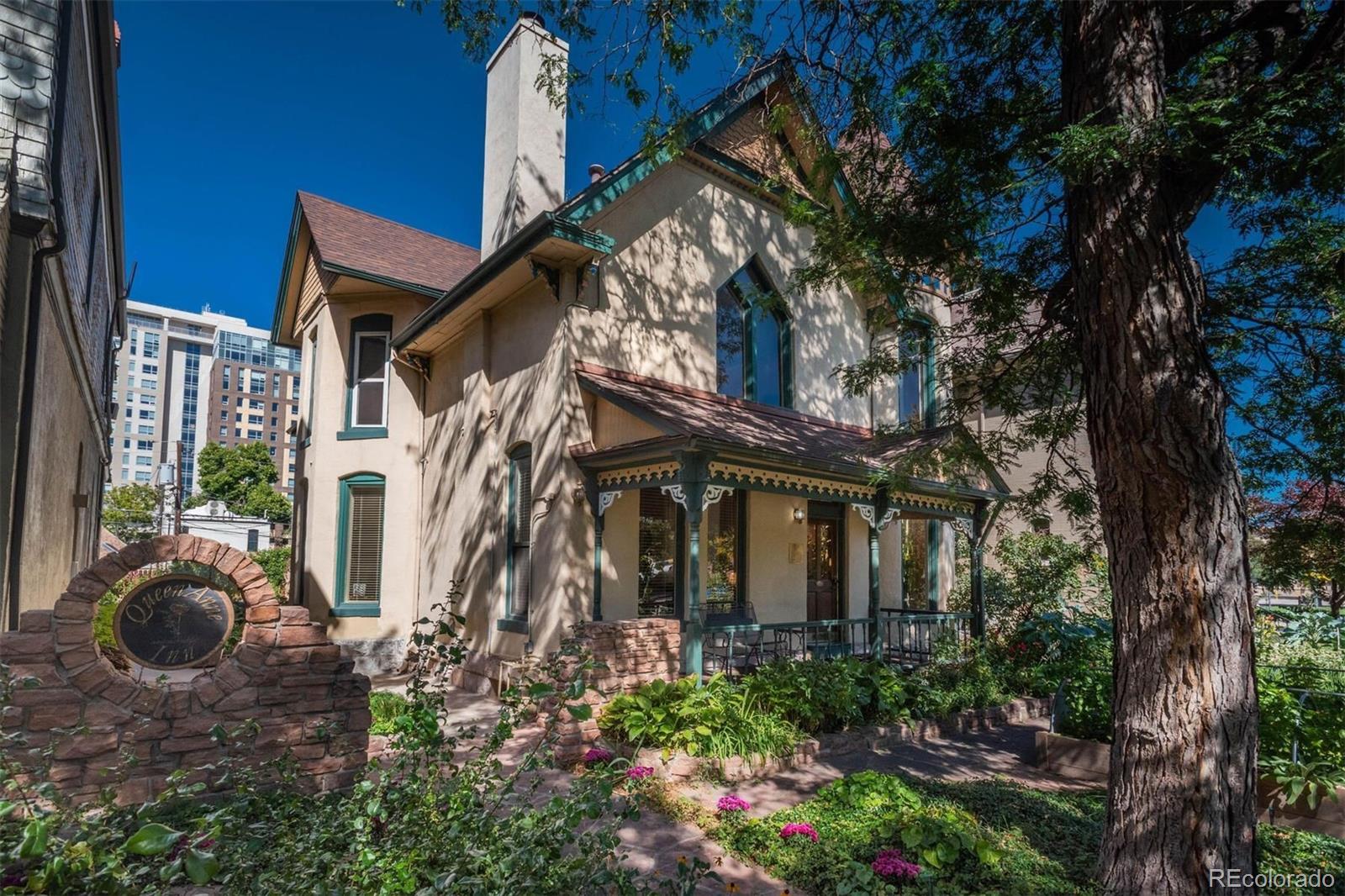 2151 Tremont Place