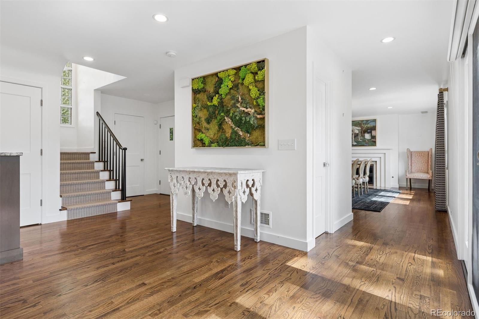 301 S Vine Street