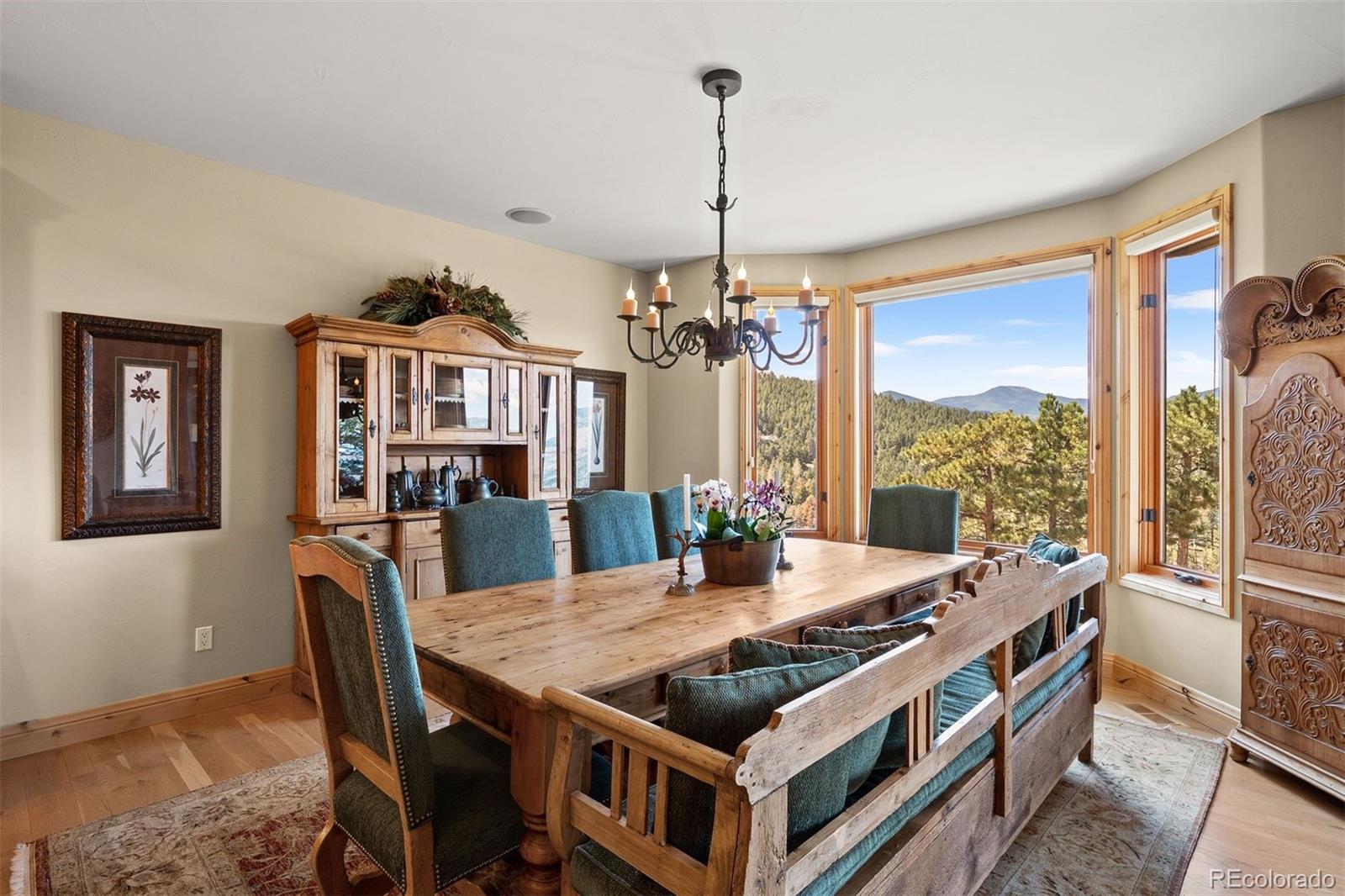 1007 Nob Hill Road