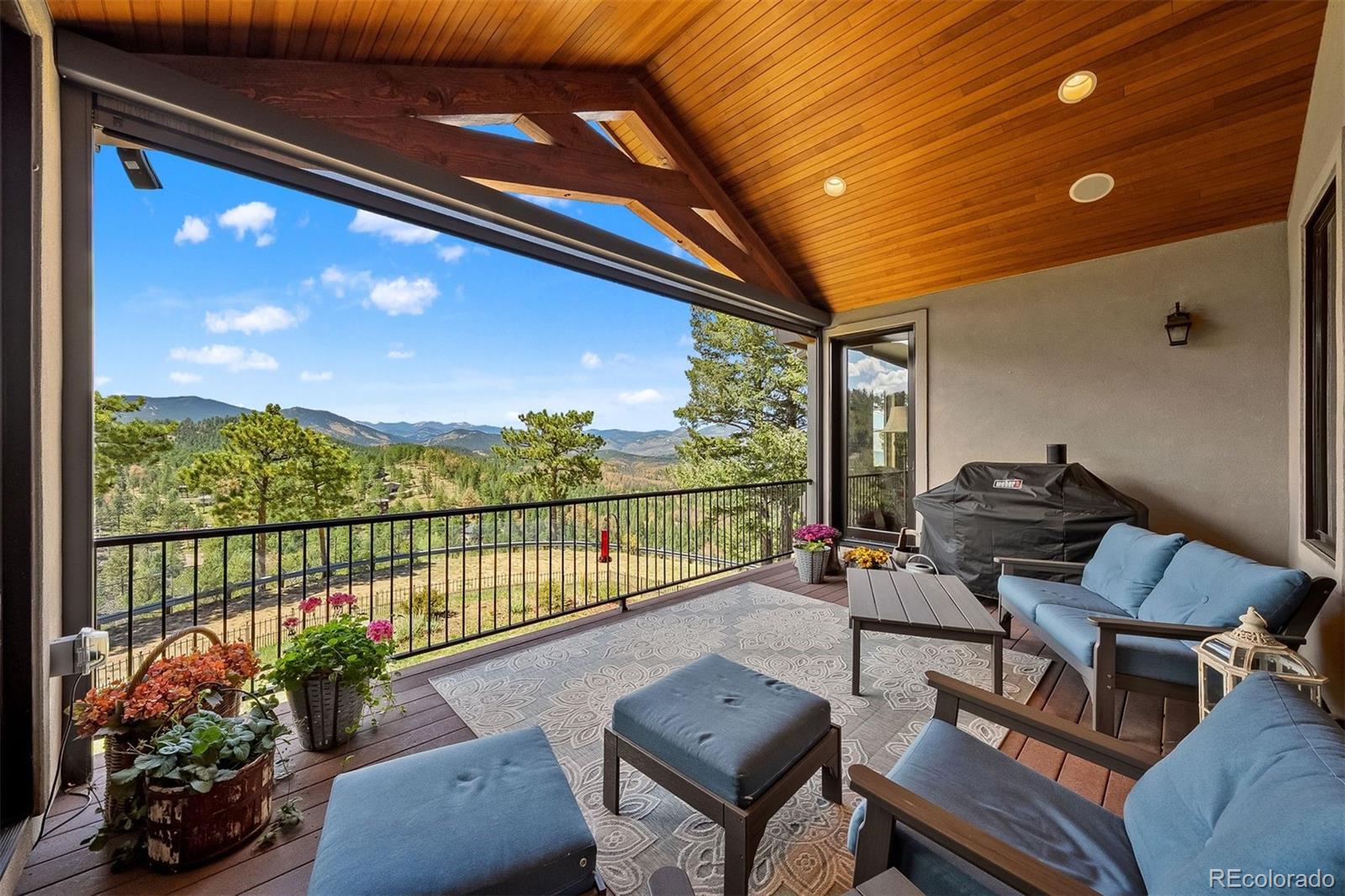 1007 Nob Hill Road