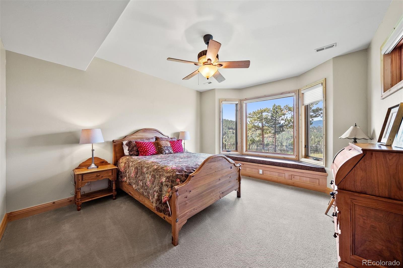 1007 Nob Hill Road