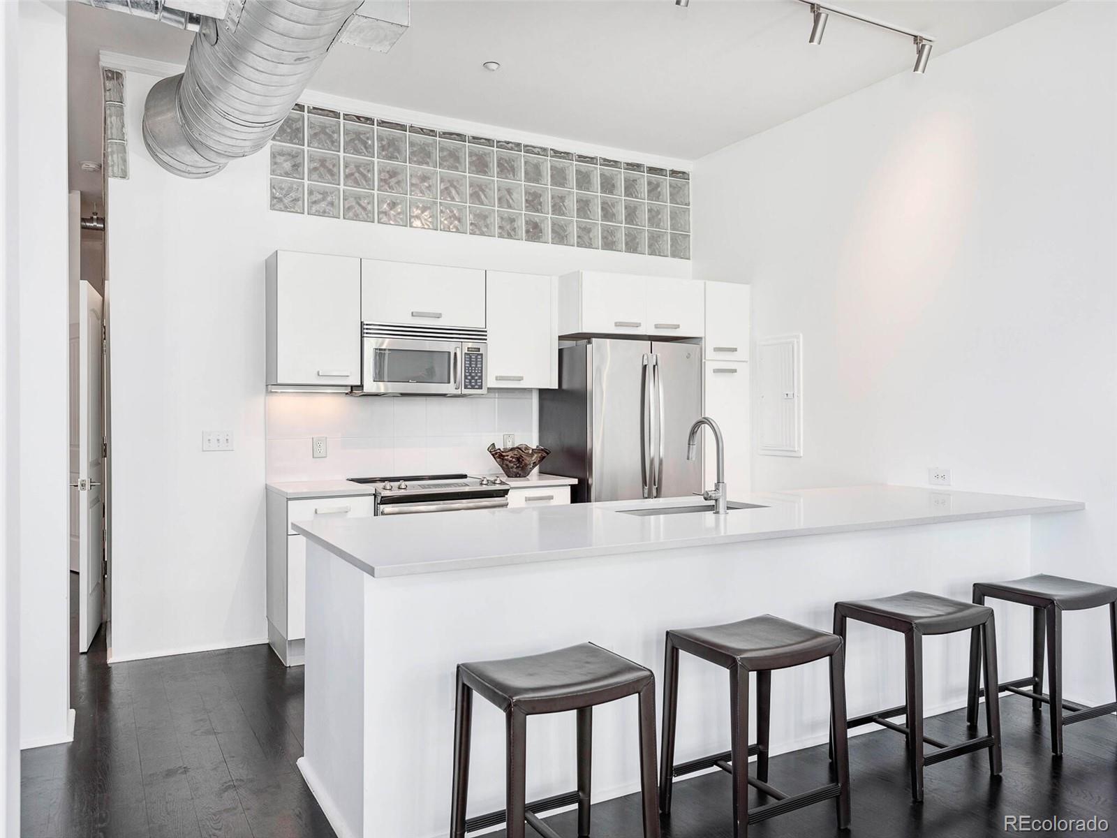 3100 Huron Street Unit: 2P