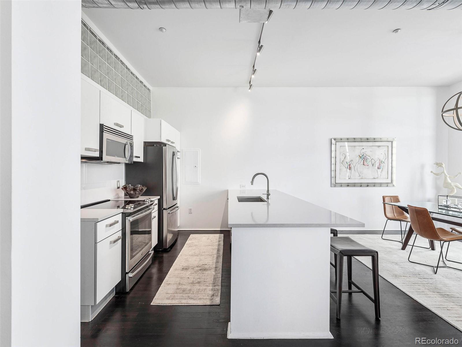 3100 Huron Street Unit: 2P