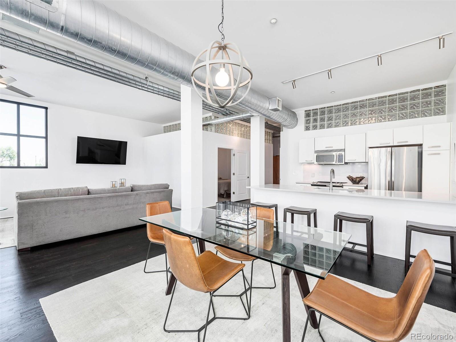 3100 Huron Street Unit: 2P