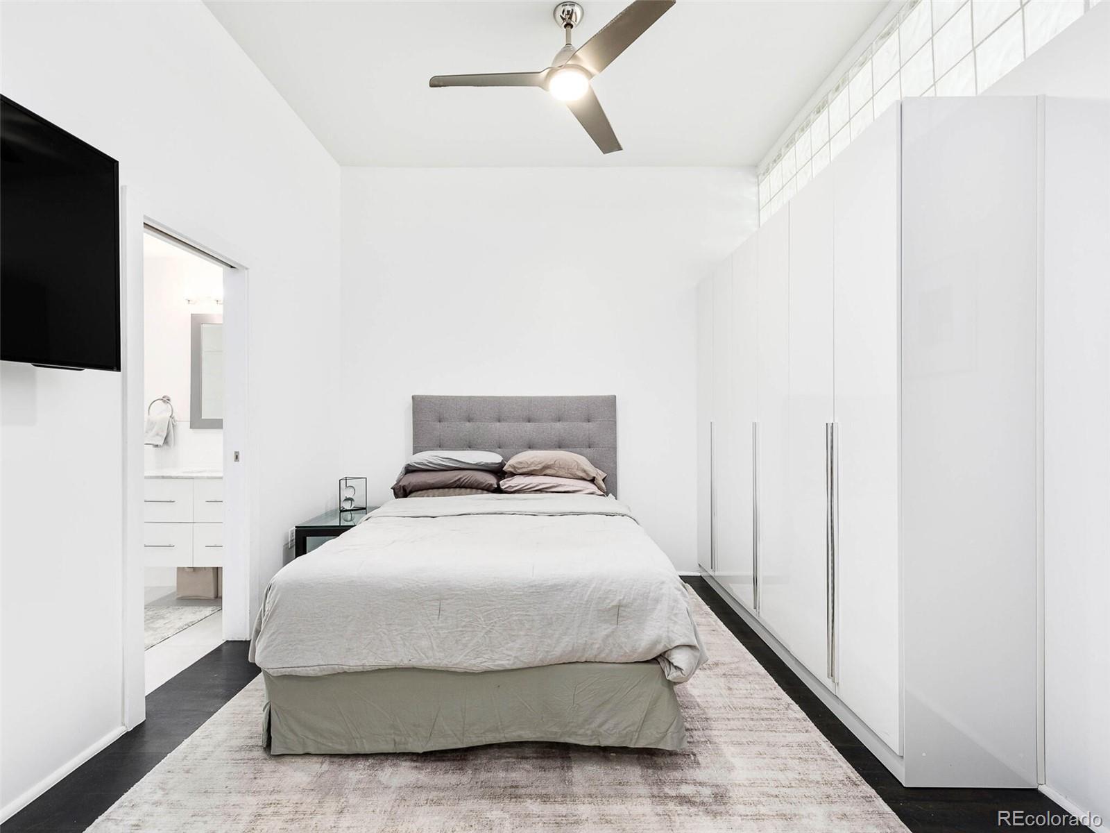 3100 Huron Street Unit: 2P