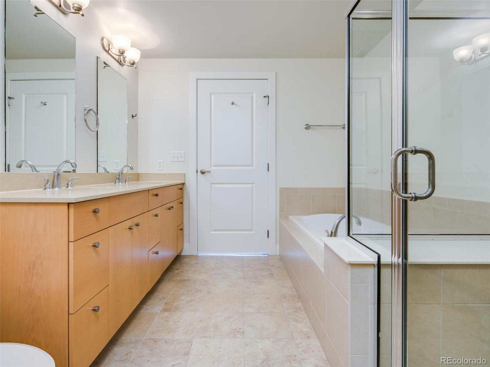 2001 Lincoln Street Unit: 2422
