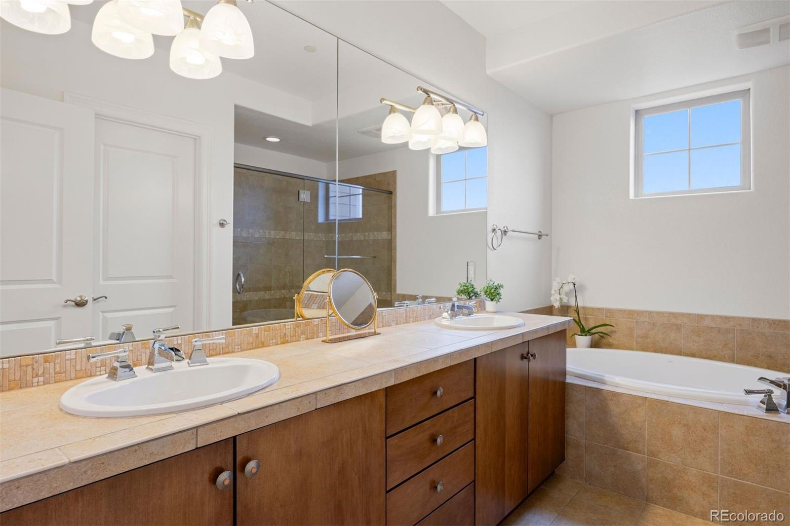 89 N Rampart Way Unit: 402