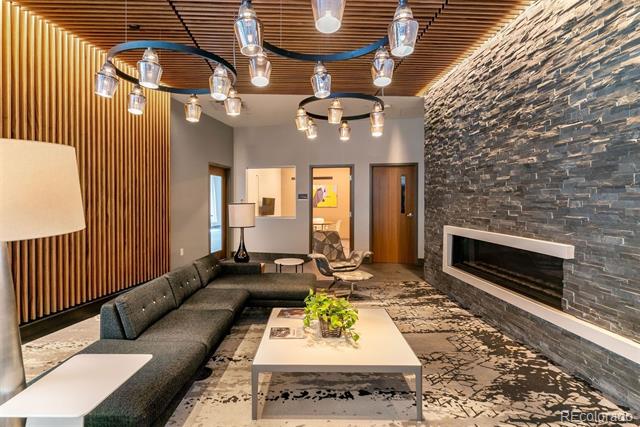 1777 Larimer Street Unit: 2108
