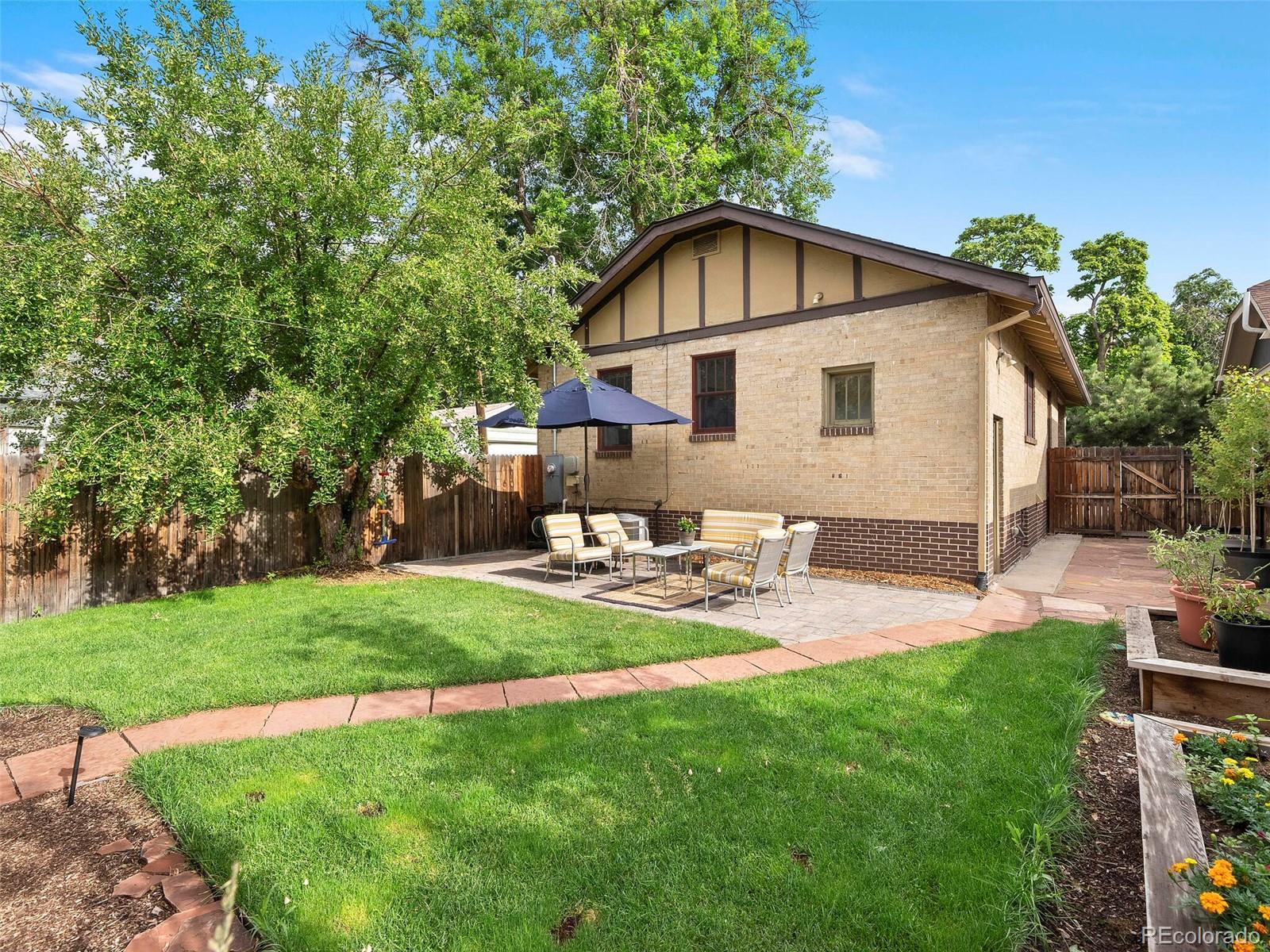 3378 W Clyde Place