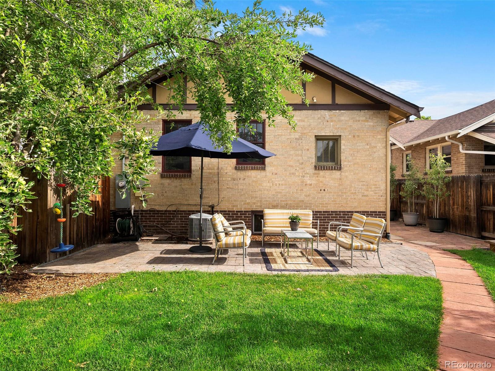 3378 W Clyde Place